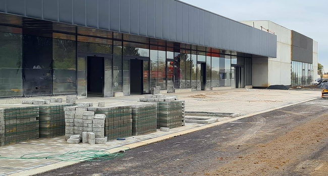 TRAVAUX DE POLISSAGE DE DALLE DE BÉTON